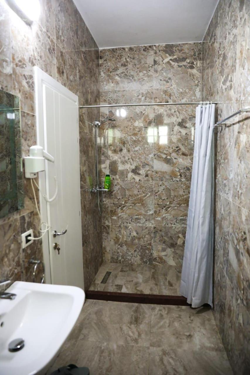Merkaj Hotel Berat Eksteriør bilde